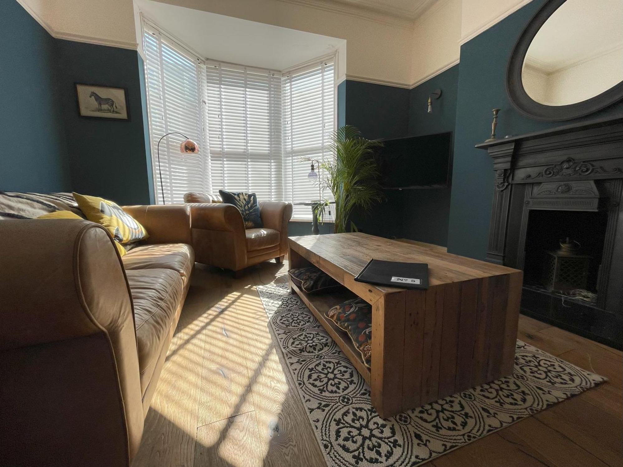 Stylish 5-Bedroom House Near Tunnels Beach Ilfracombe Exterior foto
